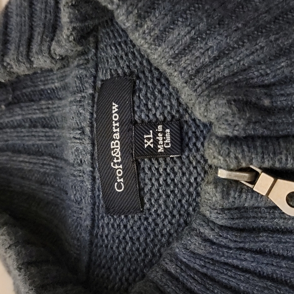 Croft & Barrow 1/4 Zip Sweater - Picture 2 of 2